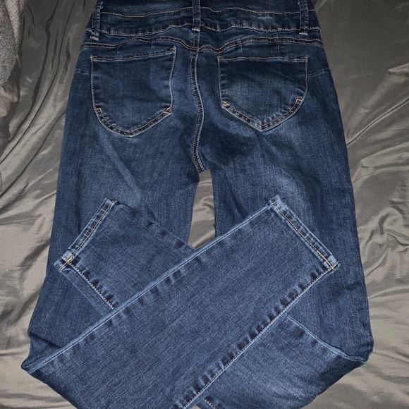 Jeans. - Picture 2 of 3